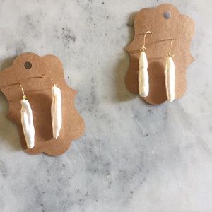 dangle gold plated pearl earrings